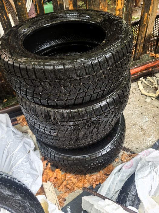 Зимни гуми РАДАР 215 60. 16