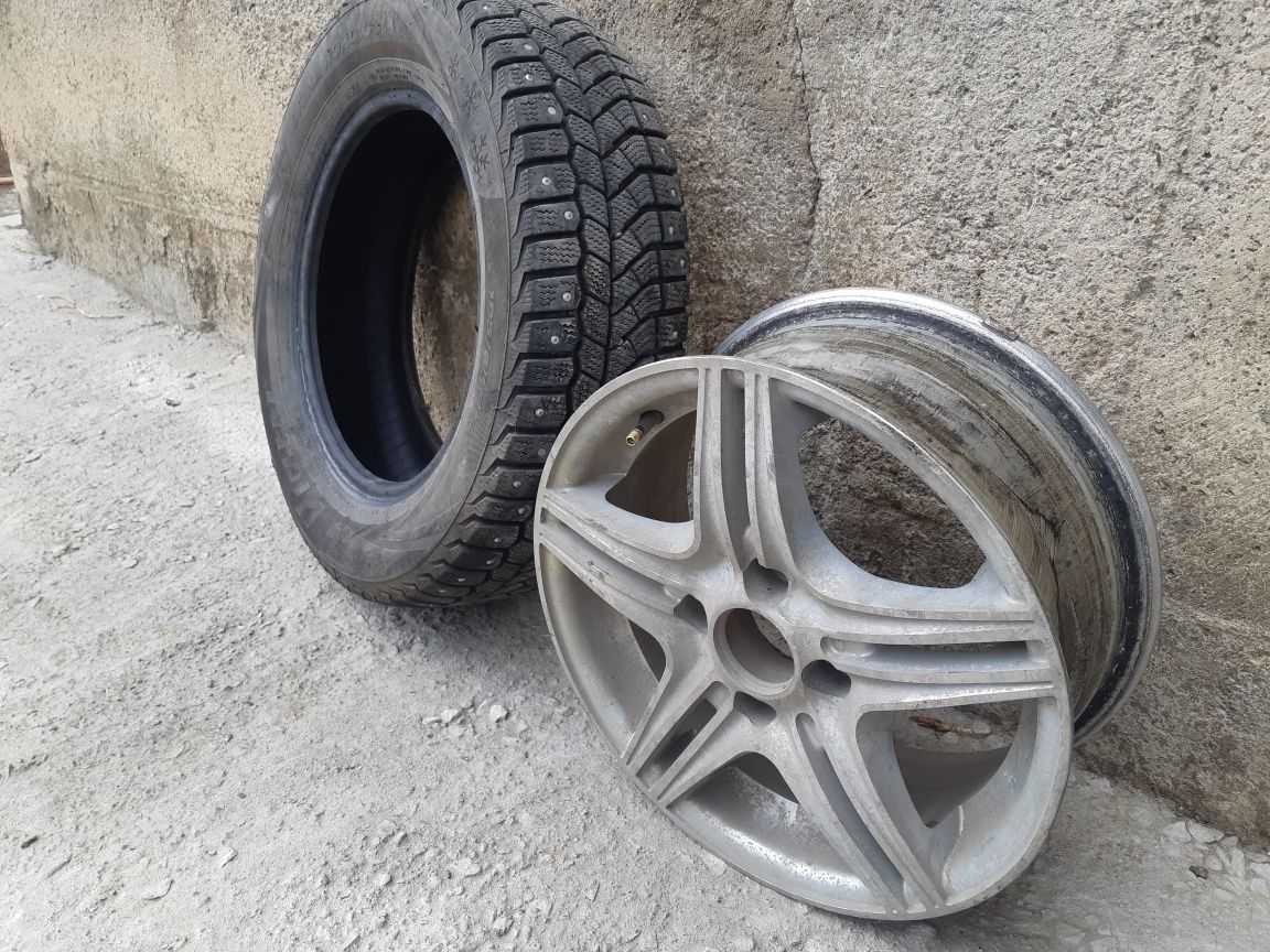 Продам диски с зимними резинами