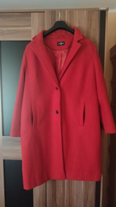 Palton dama foarte frumos și calduros