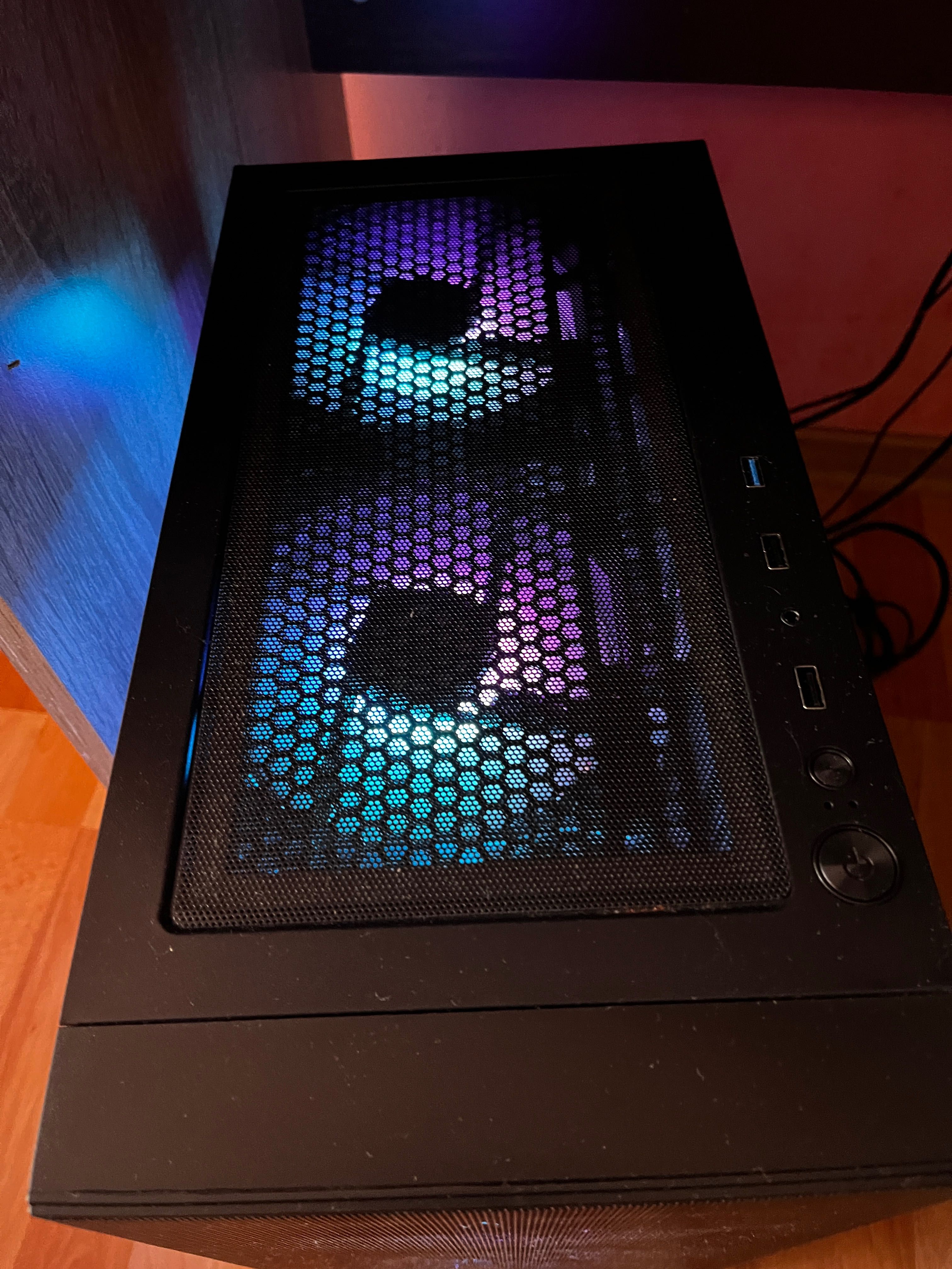 RTX 3060 ; Intel 5-12400F ; 16GB RAM