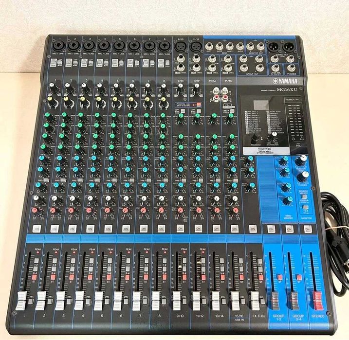 Микшерный пульт Yamaha MG16XU