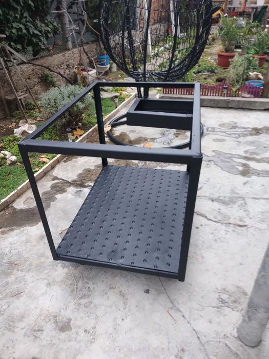 Количка за инструменти