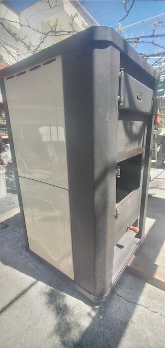 Камина Прити с водна риза