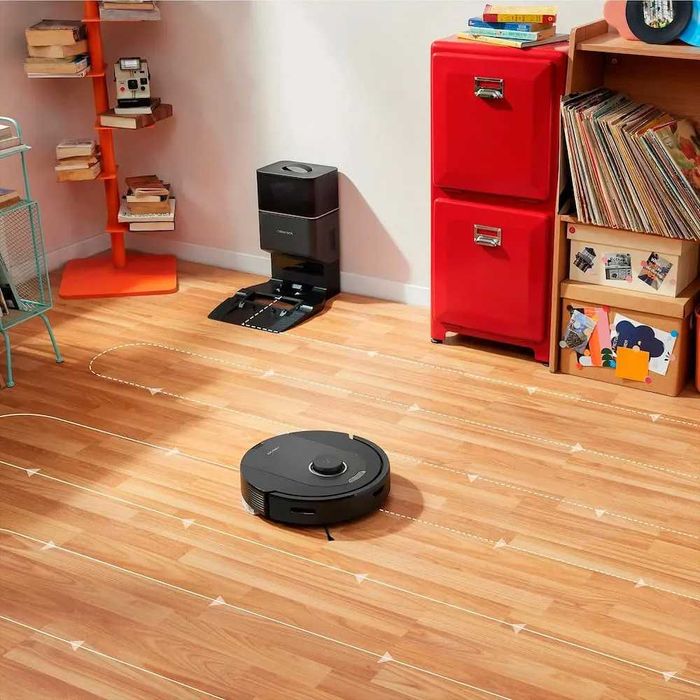 Умный пылесос Roborock Q5 Pro Plus Robot Vacuum Cleaner (EU, черный)