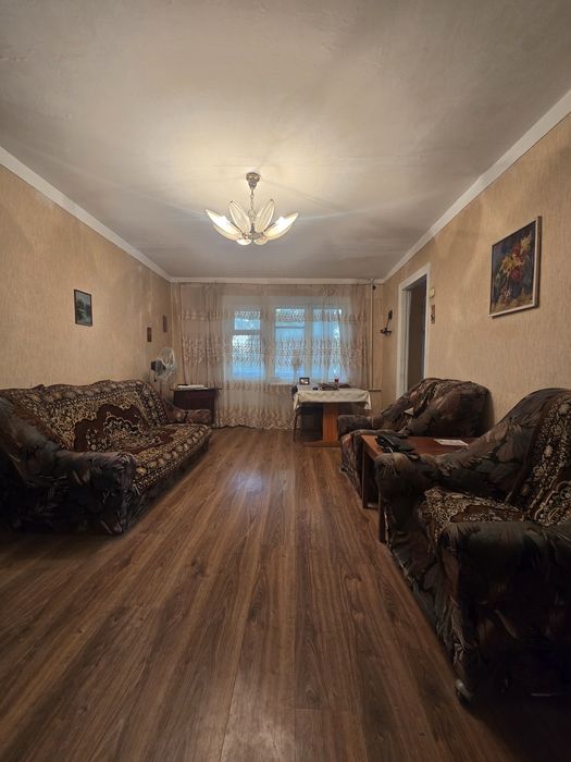 Бий Буз Базар  3/4/5 кирпич Балкон 2х6