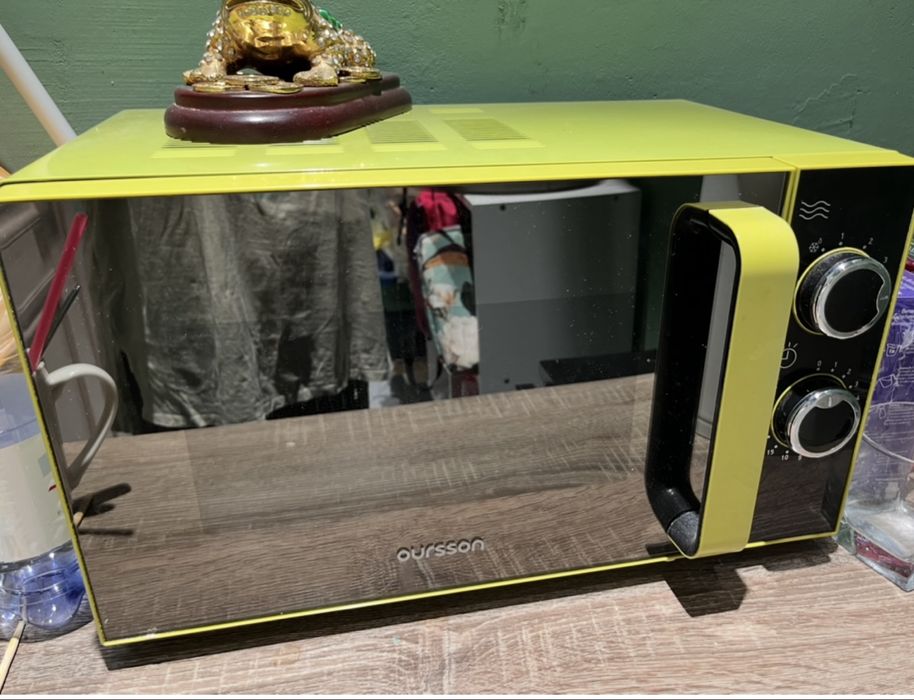 Продам микроволновку, компактная