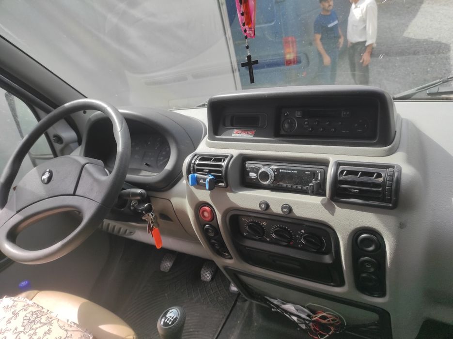 Vând Renault Mascott 2.8