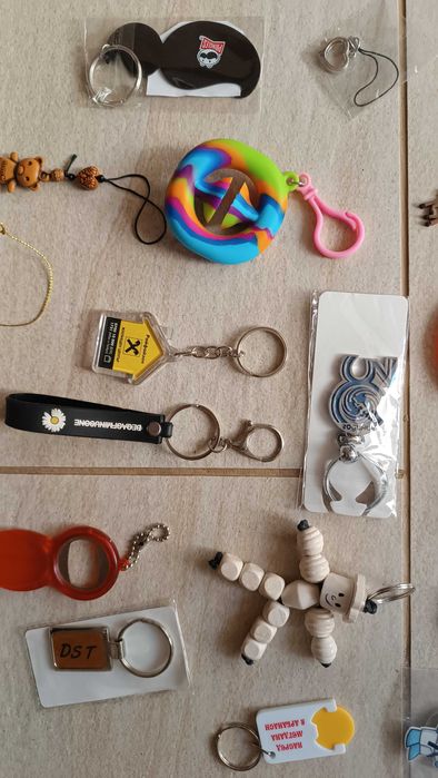 цветен ключодържател Мини Маус Миньон къщичка Pringles зебра коте