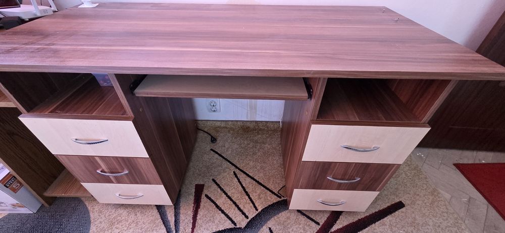 Birou masiv din pall cu sertare