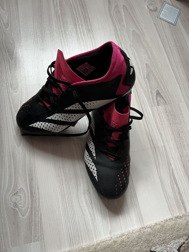 Ghete Adidas Predator