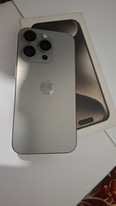 Iphone15 pro ideal holatda