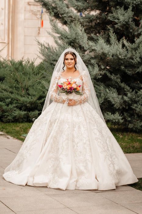 Vand Rochie De Mireasa