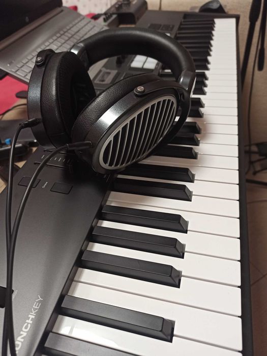 Продавам слушалки HiFiMan Edition XS