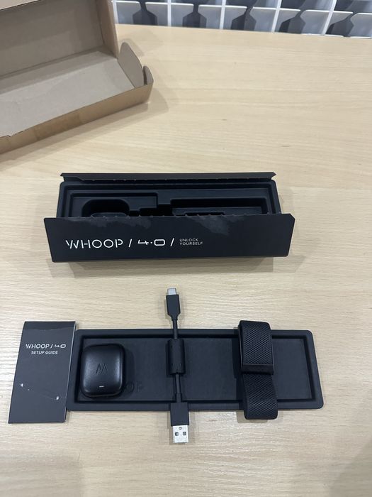 Спортивный браслет Whoop 4.0