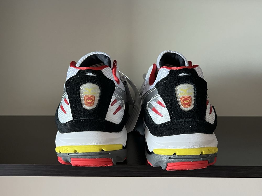 MIZUNO WAVE RIDER 10/ Налични 42н 27см Стелка Нови с Кутия