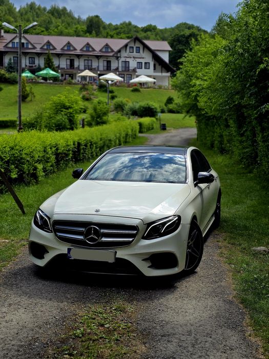 Mercedes E Class W213 Alb Perlat AMG Panoramă 4Matic Burmester Memorii