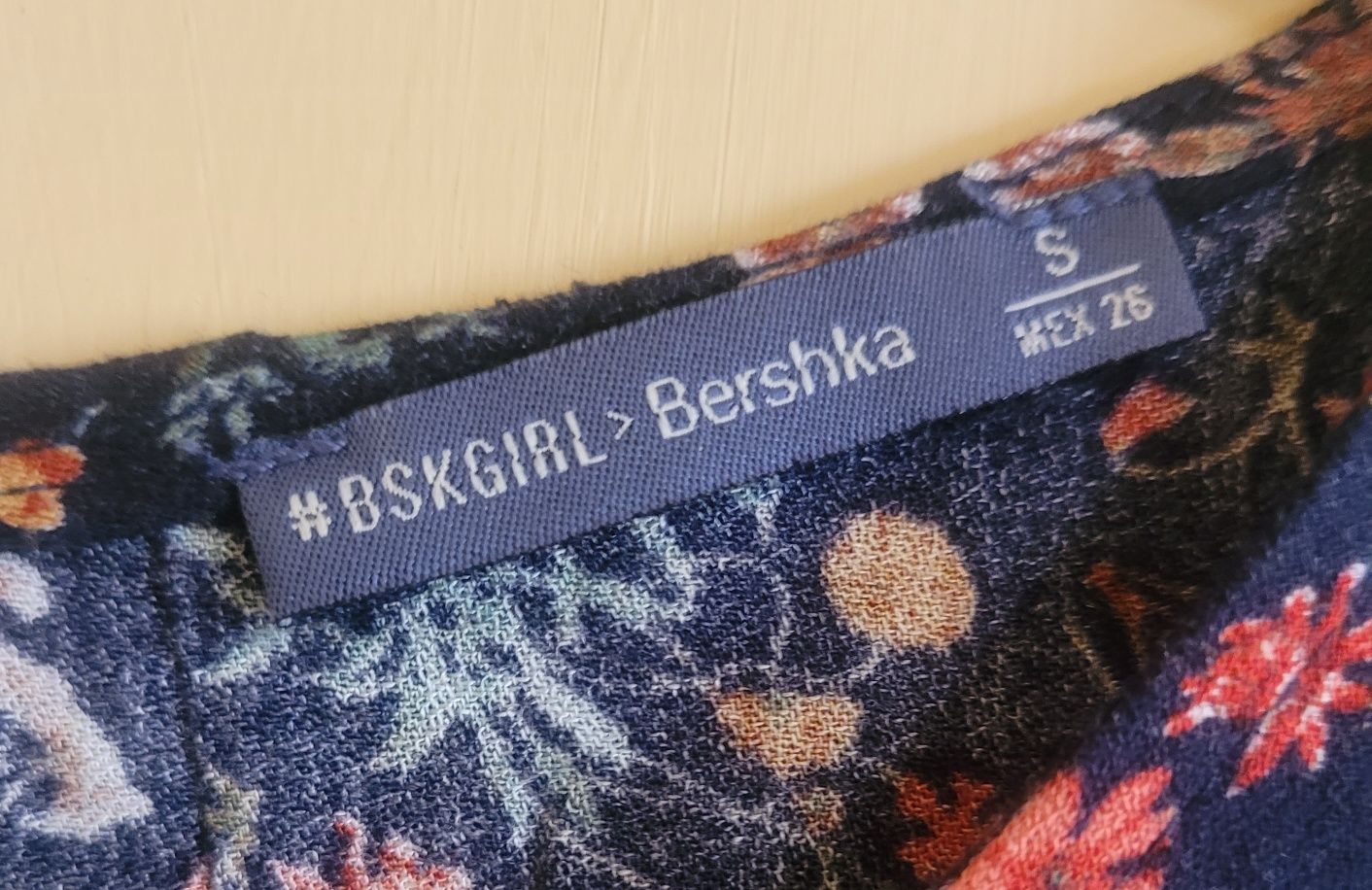 Тънка блуза (Bershka)