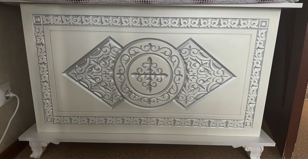 Сандык. Сандык екы штук  улкены и кышысы. Бар