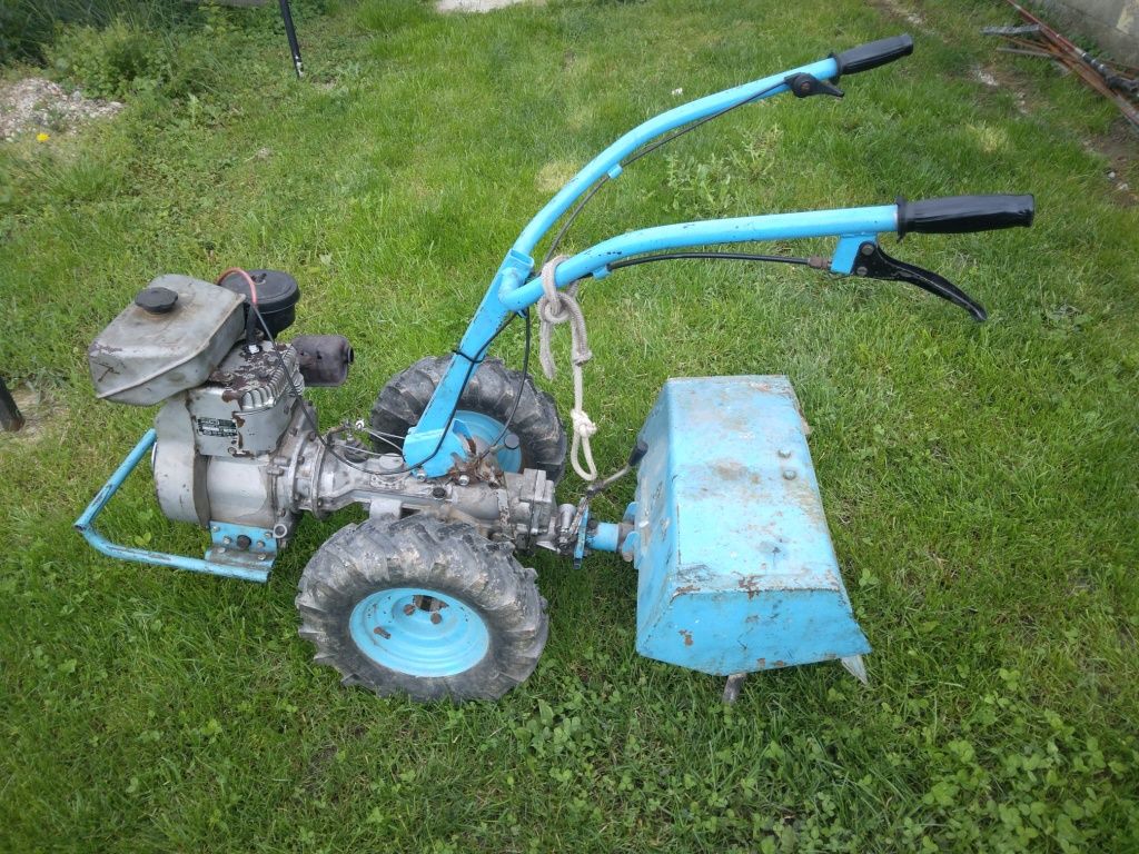 Vind motocultor  kassorzo stare de functionare ,detalii la telefon
