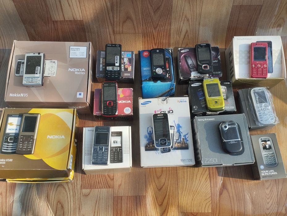 Ретро телефоны супер распродажа из-за остатков