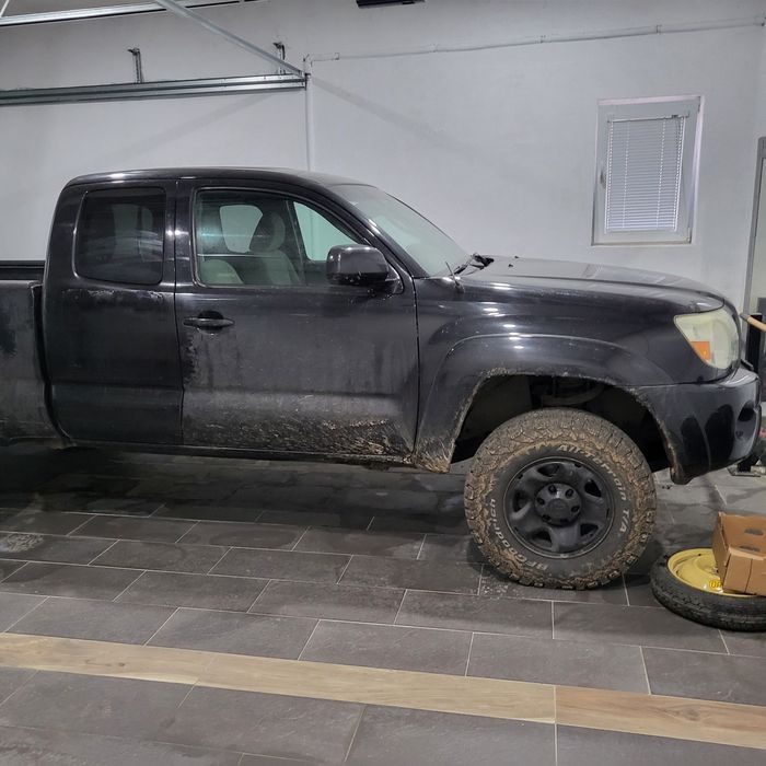 Тойота Такома черен пикап