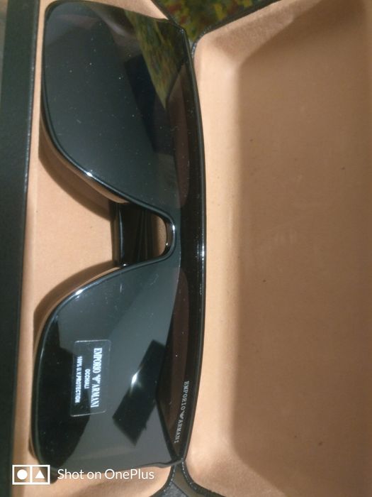 Солнцезащитные очки Armani