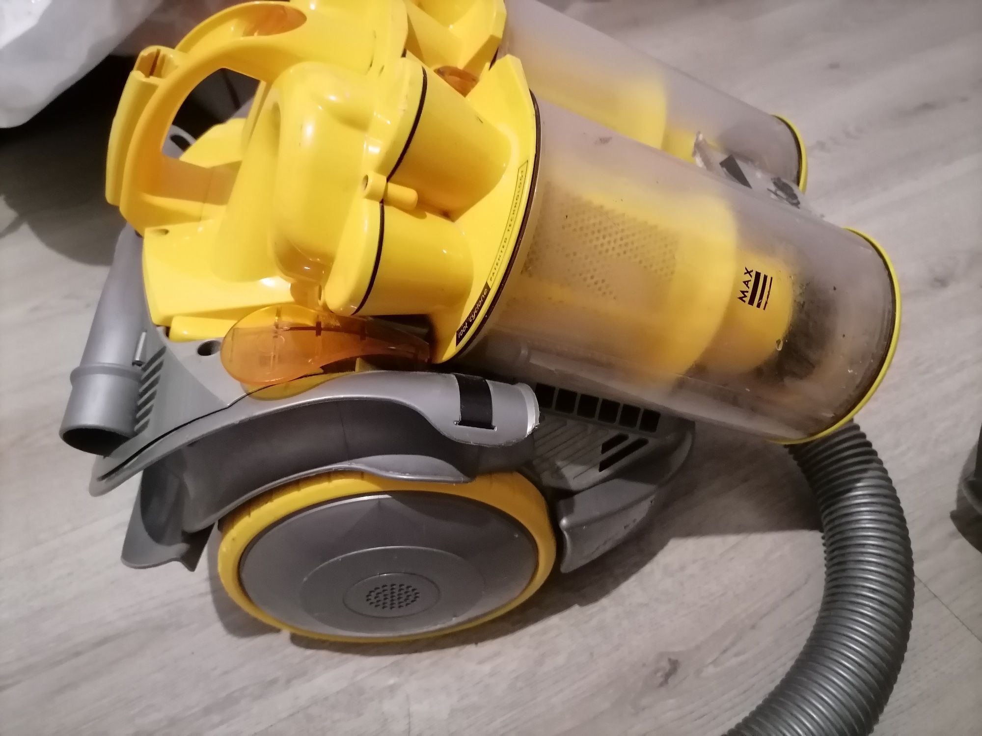 Прахосмукачка Dyson 147-EU