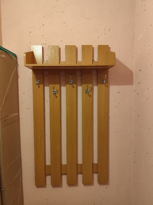 Вешалка в прихожую