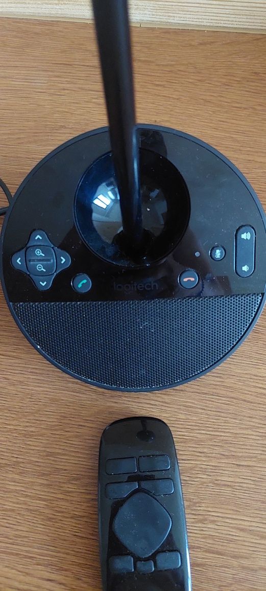 Vând camera web Logitech