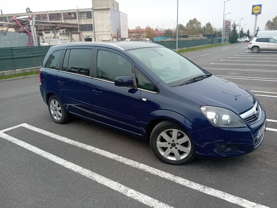 Opel Zafira 7 locuri
