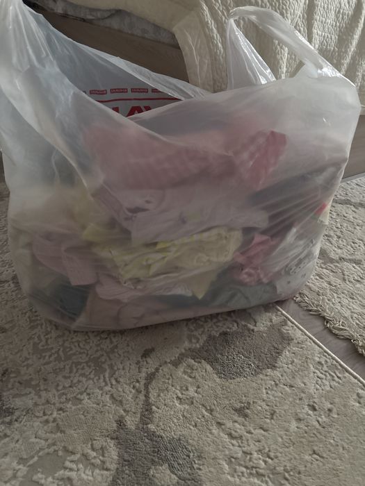 Отдам за фрукты пакет детский вещей