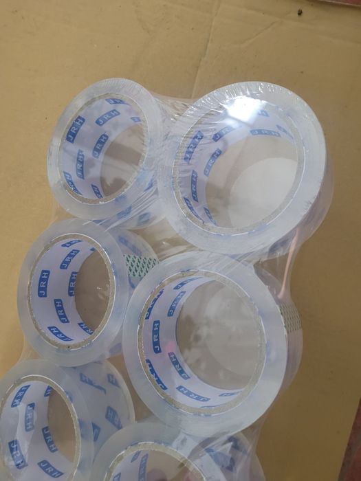 Bandă adezivă tip scotch