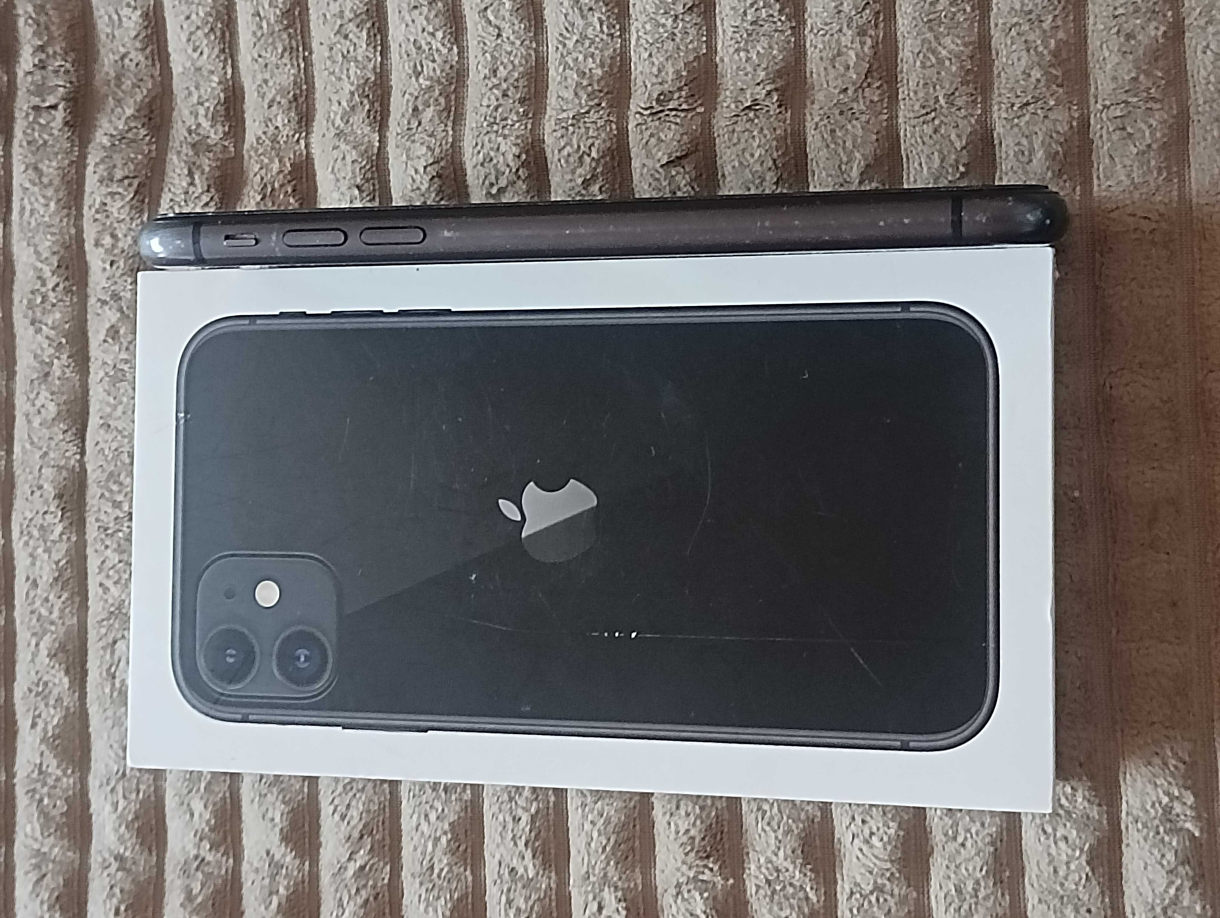 iPhone 11 - 64 GB