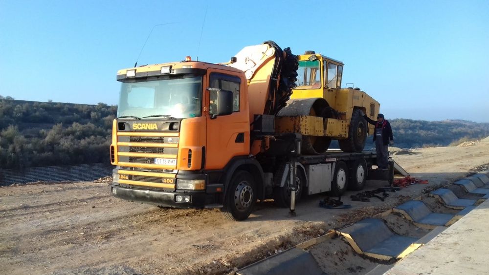 Transport Utilaje si Echipamente. Camion cu Macara de inchiriat 16t.