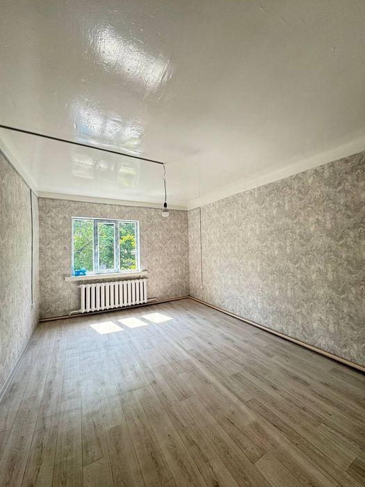 3 х ком Спутник. В деревянном доме. Санузел раздельный 2/2. Титан чугу