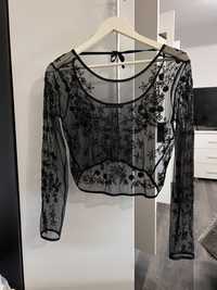 Bluza BERSHKA in stare foarte buna marimea XS