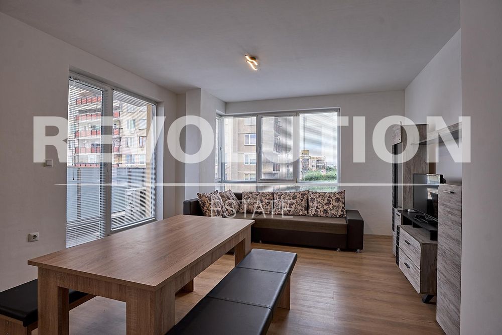 Дава се под наем Тристаен апартамент в Пловдив, Кючук Париж - 90 кв.м за 550 € - Снимка #1