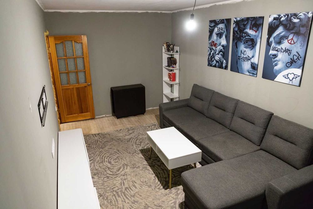 Продам 3 комнатную квартиру. Район Центр.