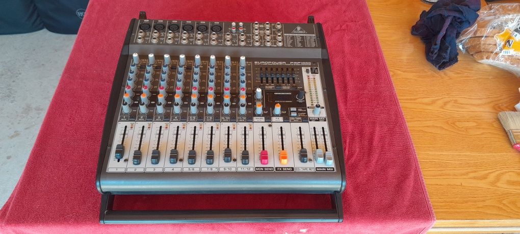 Vând 2 boxe yamaha S115, bași pasivi omnitronic BX 1550 500w