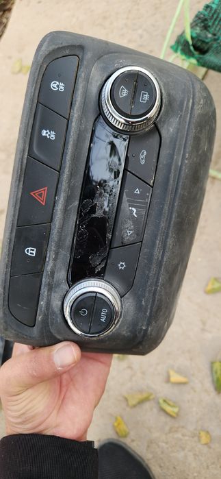 Tracker 2 premier Xitoy mashinasi detallari