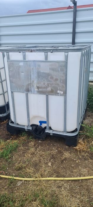 Bazine. butoi .Ibc. 1000l pentru cereale. Fosă Apă. 1000 Litri