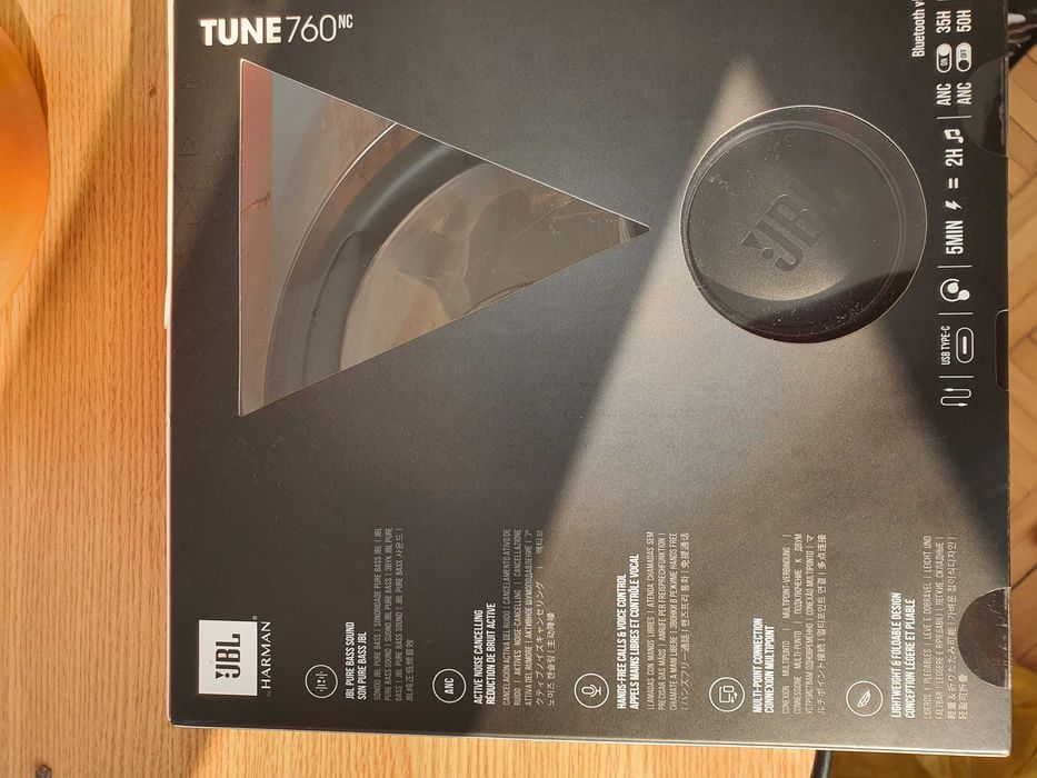 Casti audio wireless Over-Ear JBL Harman Tune 760NC.
