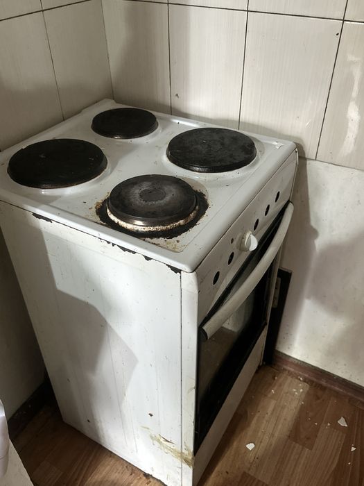 Продам плиту в хорошем состоянии срочно