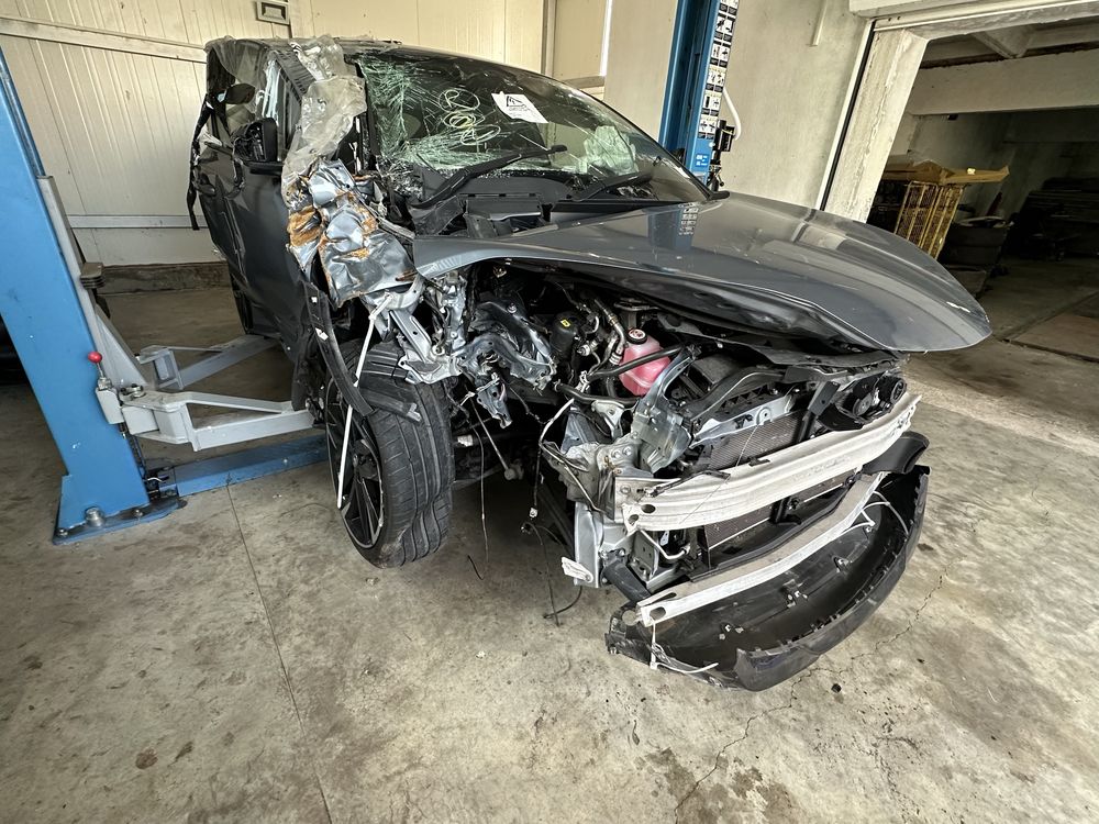 Toyota CH-R -2020г-Фейс-GR-На части !