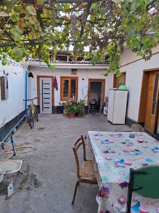 Продаётся небольшой домик, 175 школа.