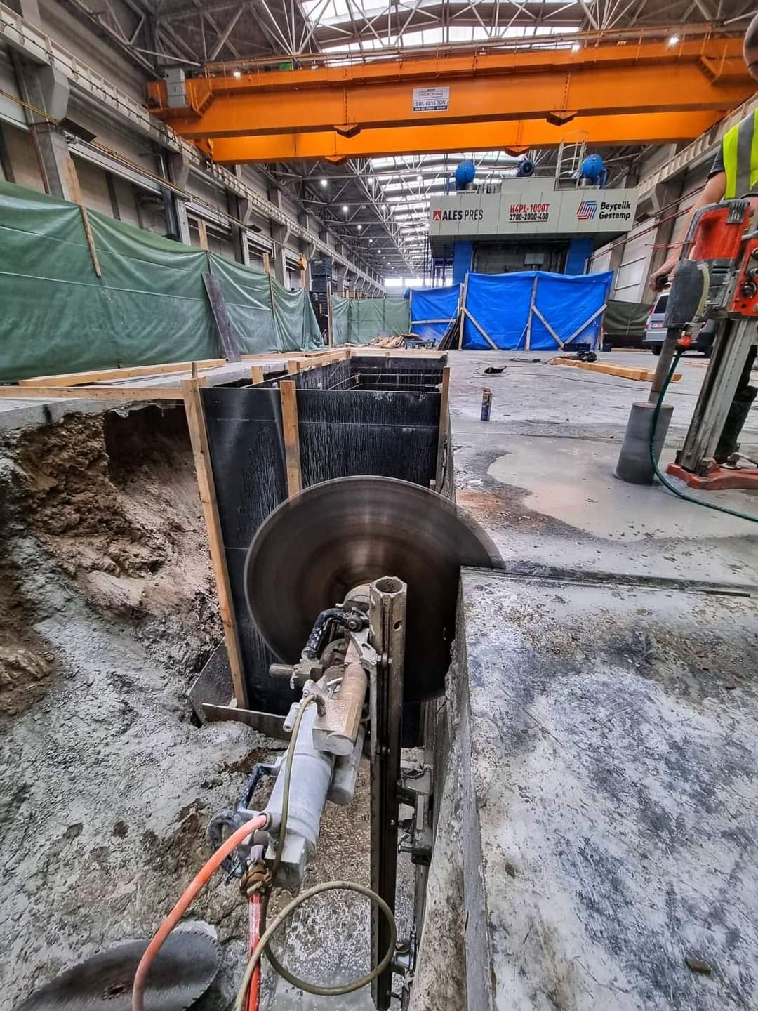 Gaura Hota, Gaura centrala,taiere beton,demolari ,carotare beton