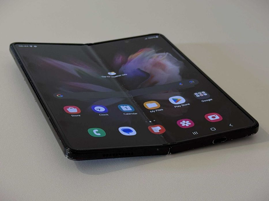 Бартер! Samsung Galaxy Fold 3 256/12GB Phantom Black (Черен)