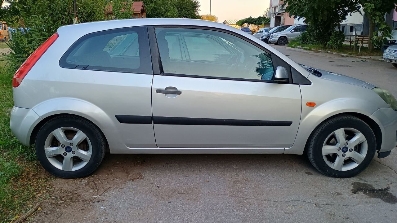 Ford fiesta бензин/газ