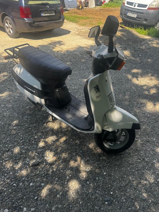 Scuter peugeot  de vanzare