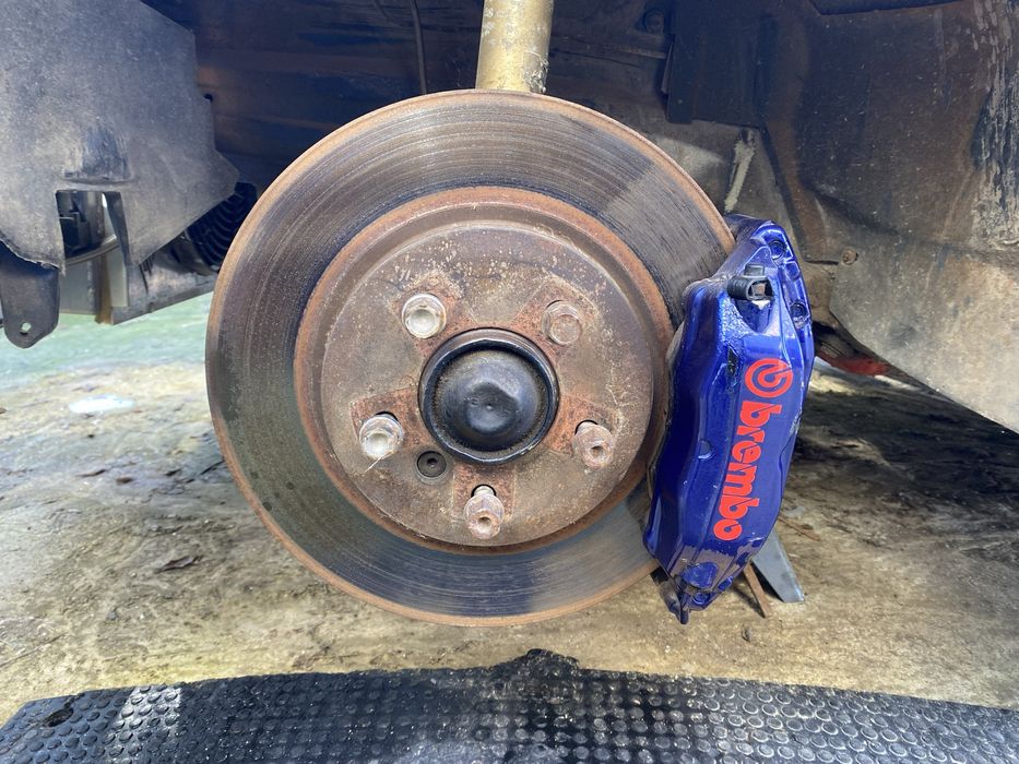 Брембо спирачни апарати за бмв е46